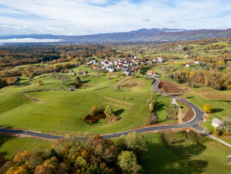 Rekostrukcija dela lokalne ceste Metlika - Krvavčji Vrh - 1. faza - dron_Foto_Uroš Novina